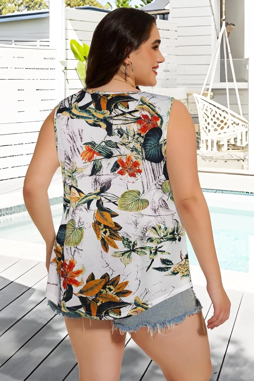 Women Plus Size Tank Top Casual Summer Tops Loose Fit Sleeveless T Shirts Trendy Crewneck Tunic Tees